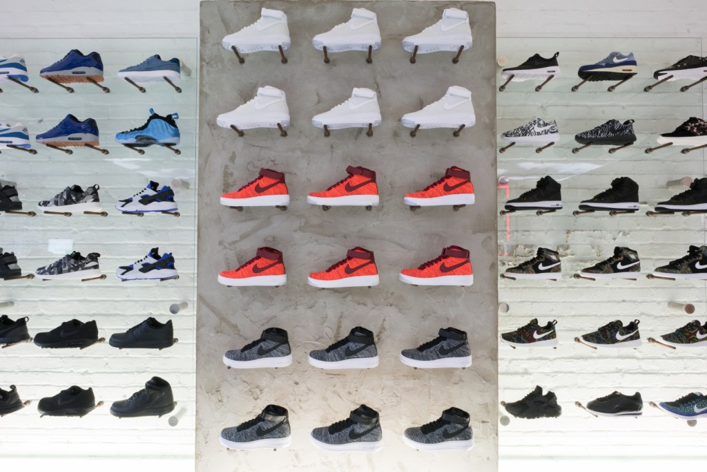 nike-livestock-air-force-1-pop-up-toronto-05