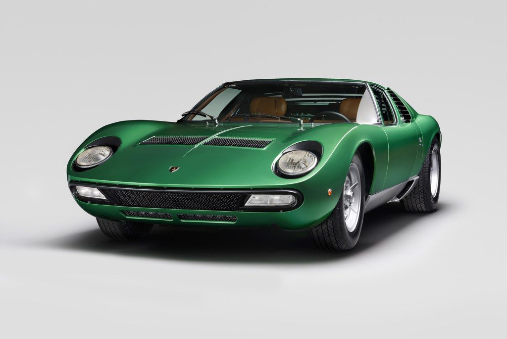 1971-lamborghini-miura-sv-restored-2