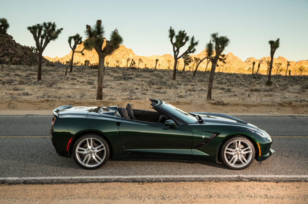 2014-Chevrolet-Corvette-Stingray-convertible-side