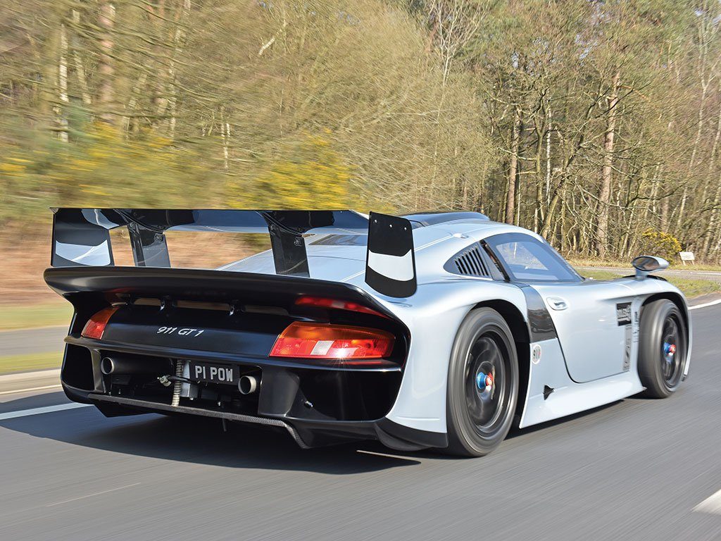 9Porsche-911-GT1-Evo