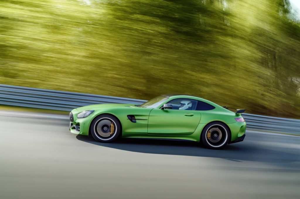 Mercedes-AMG-GT-R-21