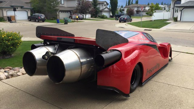 jet-powered-ferrari-enzo-lookalike_100558029_m