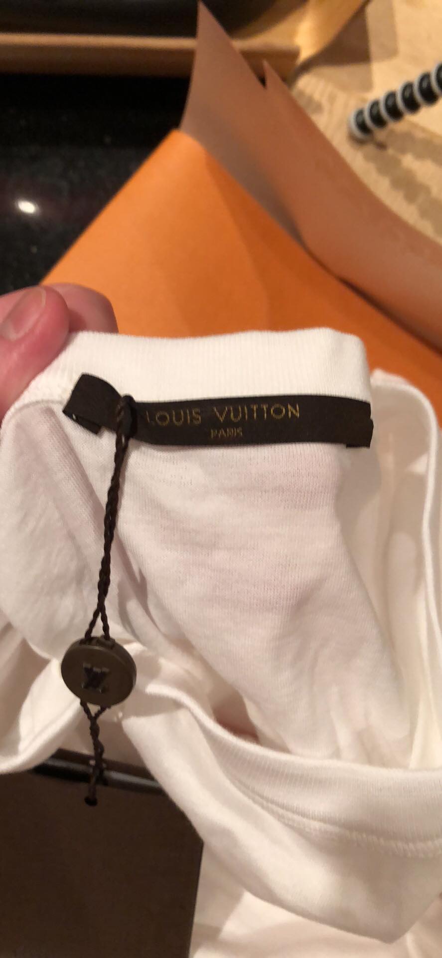 Fake vs Real : Supreme x Louis Vuitton Box Logo T-Shirt – Sir_Pierre&#39;s Godispåse